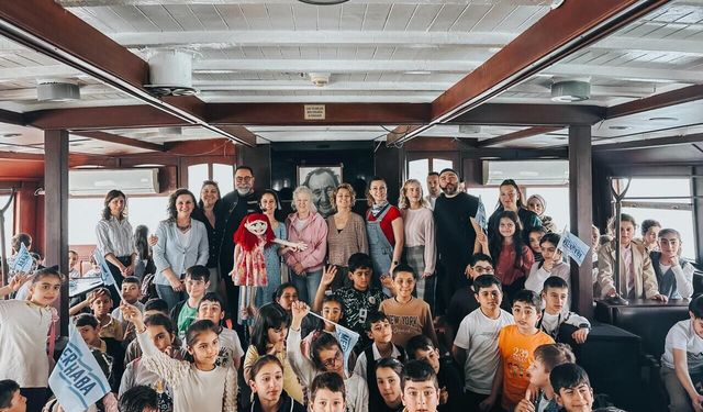 Halikarnas Balıkçısı’nın doğum günü Bergama Vapuru’nda kutlandı