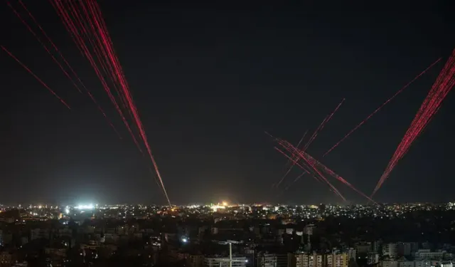 İsrail ile Lübnan arasında 10 günlük ateşkes başladı