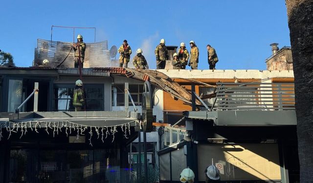 İtfaiyenin hızlı müdahalesi Karşıyaka'da faciayı önledi