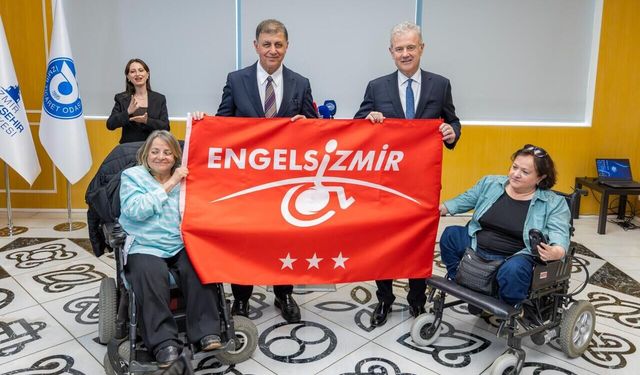 İzmir Ticaret Odası’nda Kırmızı Bayrak gururu