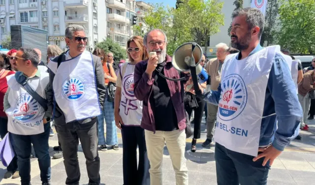 Karşıyaka Belediyesi'nde memurlar eyleme devam ediyor