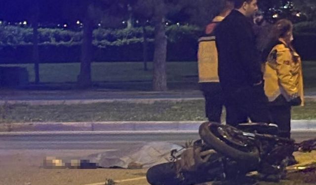 İzmir Karşıyaka’da feci kaza: 18 yaşındaki motosiklet sürücüsü hayatını kaybetti