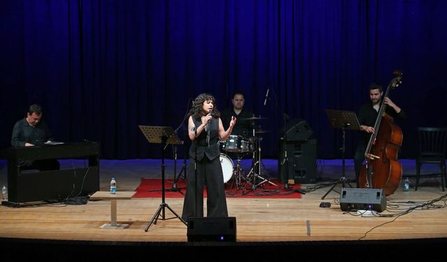 Karşıyakalılar cazın büyüleyici tınılarıyla buluştu