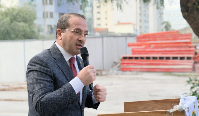 Kırkpınar’dan CHP’ye sert tepki: "İzmir’in sorunlarını bu şekilde örtemezsiniz"