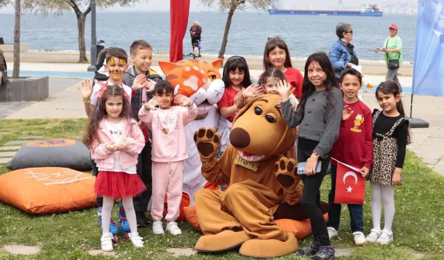 Konak’ta 23 Nisan coşkusu çocuk şenliğiyle zirveye çıktı