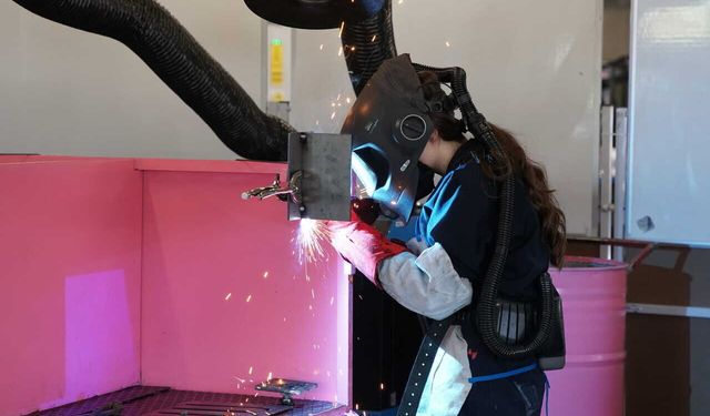 KOSBİFEST 2026'da gelecek sahneye çıktı: Eğitim ve sanayi aynı platformda