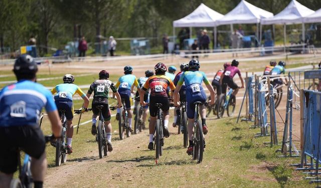 Manisa'da nefes kesen "Dağ Bisikleti Yarışları" sona erdi