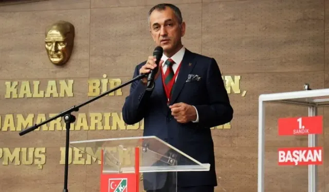 Mavişehir’de kriz büyüyor: Tugay’ın sözleri sonrası Azat Yeşil istifa etti