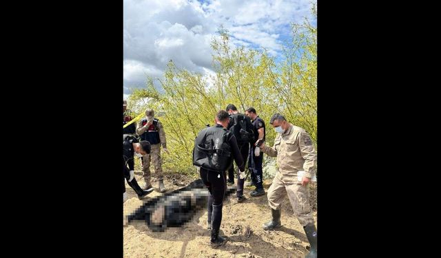 Nehirde erkek cesedi bulundu