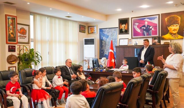 Seferihisar’da başkanlık koltuğu çocuklara emanet