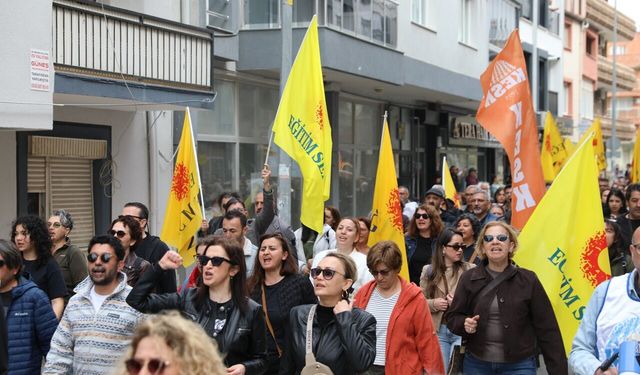 Seferihisar’da “Eğitimde şiddete hayır” yürüyüşü