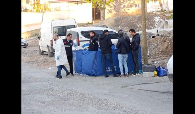 Tartıştığı arkadaşını boynundan vurarak öldürdü