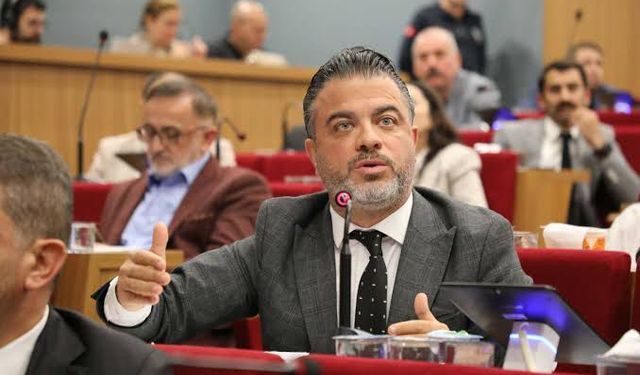 AK partili Kocabaş Tugay'ı hedef aldı: İzmir'i aşşağılayan hizmet etmeyen yönetimdir