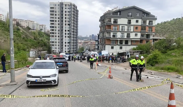 1 Mayıs'ta acı haber! Kontrolden çıkan kamyonet 2 işçiyi hayattan kopardı