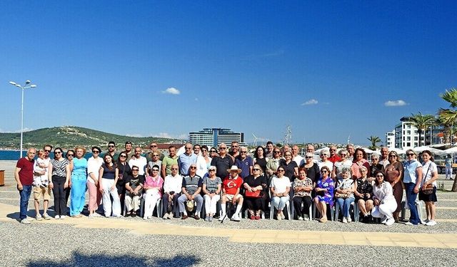 Çeşme Ilıca'da 77 yıllık bayramlaşma geleneği sürüyor