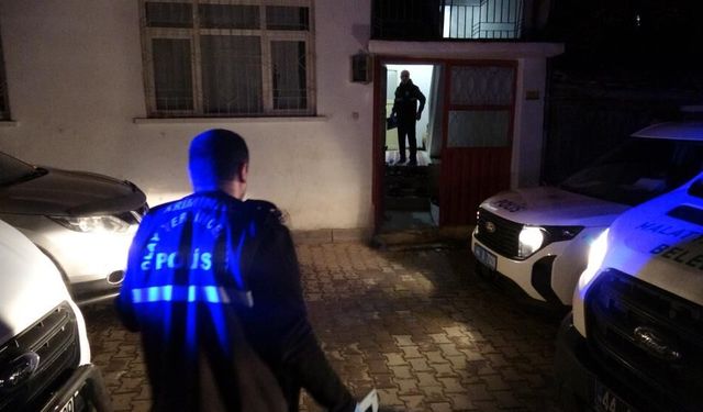 Acı olay: Evinde yalnız yaşayan 43 yaşındaki kişi ölü bulundu