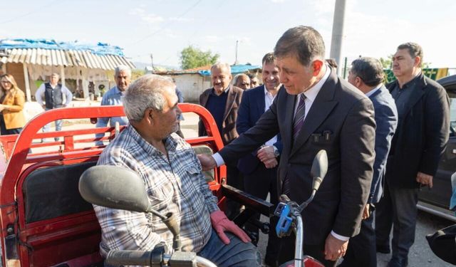 Başkan Tugay Çırpı’da halkla buluştu