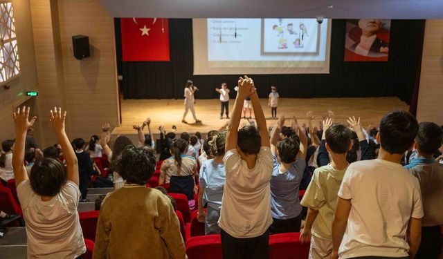 Bornova Belediyesi’nden öğrencilere sağlık eğitimi