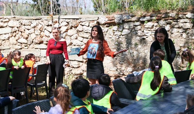 Buca’da çocuklar kitaplarla dolu bir gün geçirdi