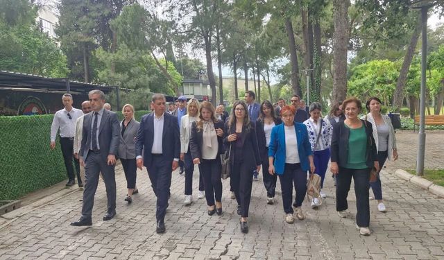 CHP İzmir'den 'mutlak butlan'a karşı yürüyüş!