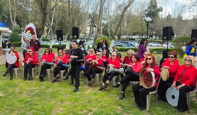 Efeler'de 'Anneler Günü' büyük bir şenlikle kutlanacak