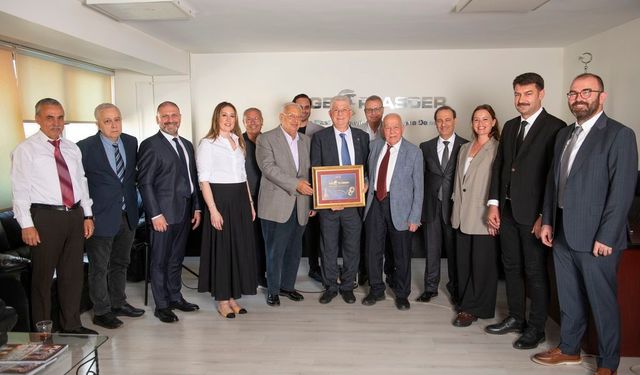EGEPLASDER’den duayen sanayicilere vefa