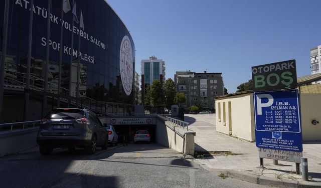 İzmir Büyükşehir'in otoparklarında elektrikli araçlara yüzde 50 indirim