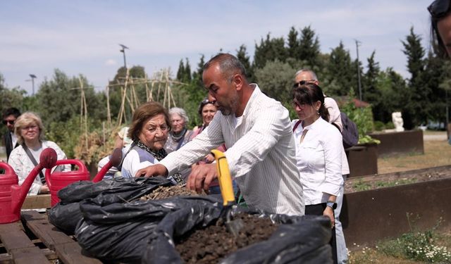 Büyükşehir'den organik atıklar için kompost eğitimi