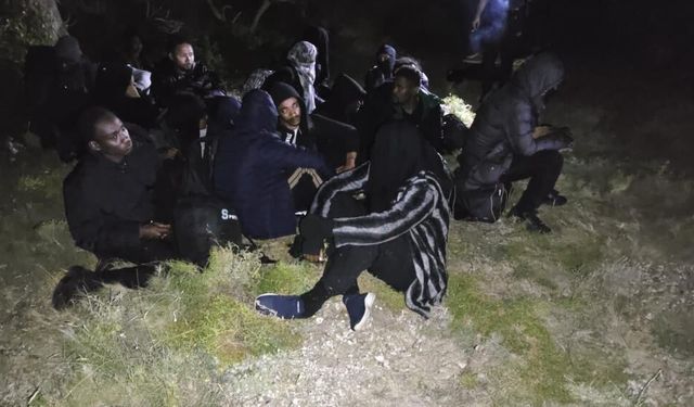 İzmir Çeşme’de kaçak göç girişimi engellendi: 29 kişi yakalandı