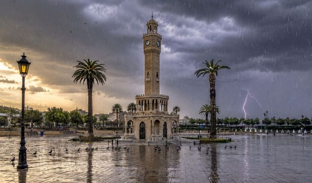 İzmir'de yağış rekoru kırıldı! 2026 yılının en yüksek seviyesi ölçüldü