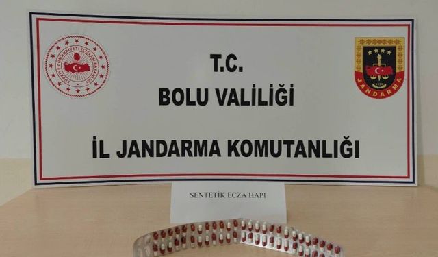 Jandarmadan operasyon: Şüpheli araçta sentetik ecza ele geçirildi