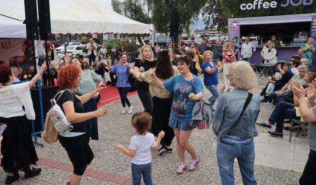 Karşıyaka’da 19 Mayıs coşkusu gençlik festivaliyle yaşandı