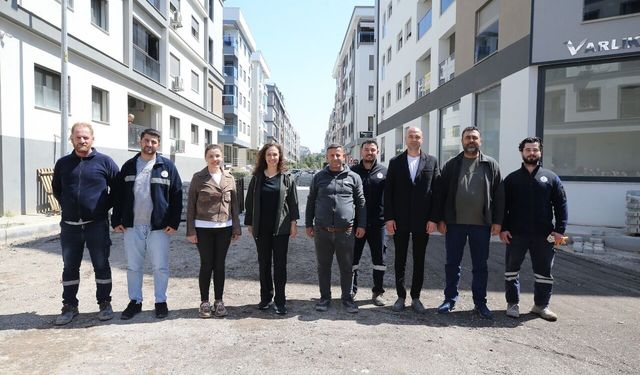 Karşıyaka’da yol bakım atağı tam gaz!