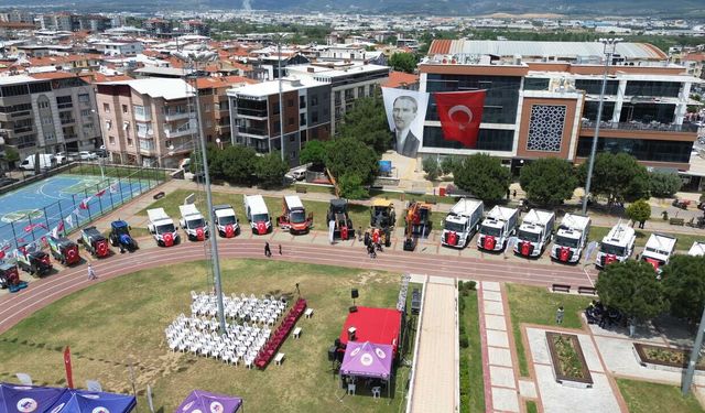 Kemalpaşa Belediyesi’nden 100 milyonluk araç yatırımı