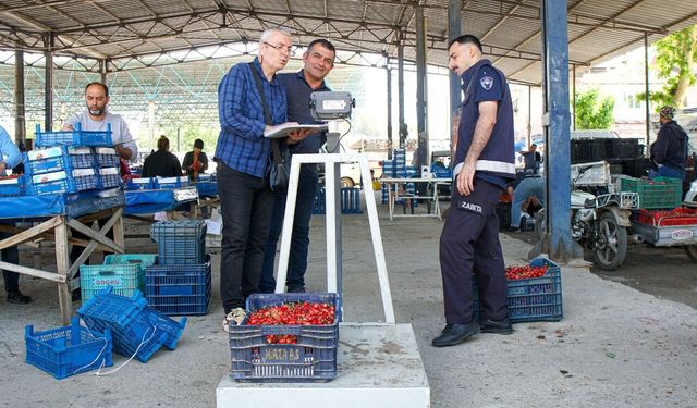 Kemalpaşa'da teraziler mercek altında: Üreticinin emeği korunuyor