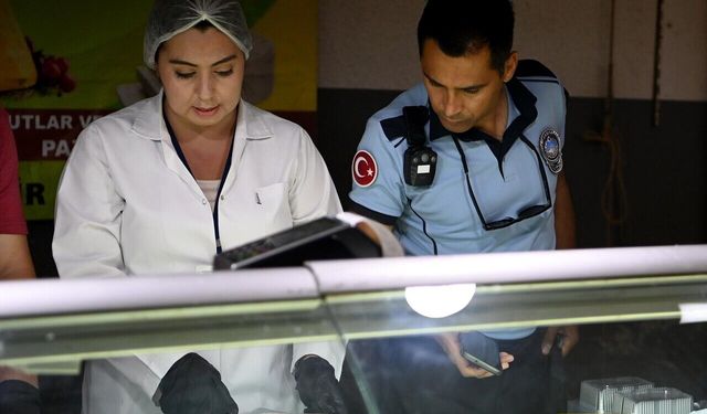Kuşadası'nda gıda güvenliği için yoğun mesai