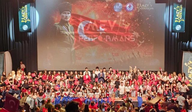 MEV Koleji’nde Gençlik Haftası görkemli finalle sona erdi