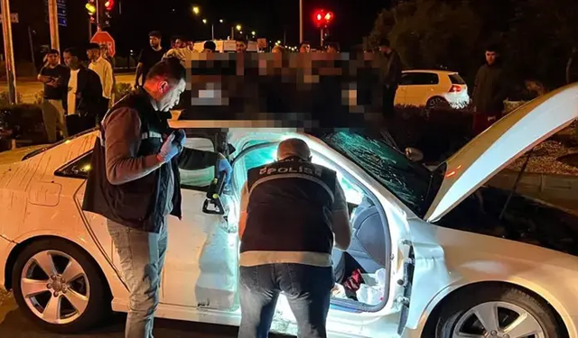 Motosikletle otomobil kavşakta çarpıştı: 25 yaşındaki genç yaşamını yitirdi