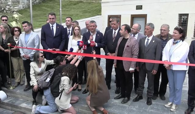 Özel, Bornova'da net konuştu: Otoban gişelerine balyoz operasyonu yapacağım