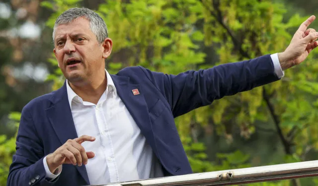 Özel'den Cumhuriyet Meydanı ablukasına sert tepki