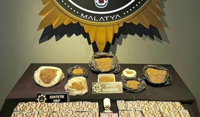 Sokak satıcılarına darbe: 4 binden fazla hap ele geçirildi, 5 şüpheli tutuklandı!