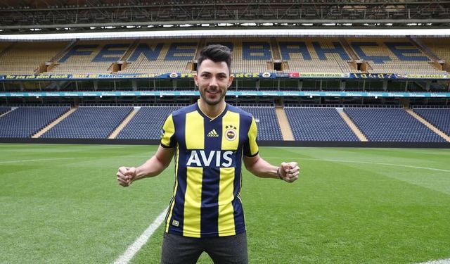 Tolgay Arslan futbolu bıraktı