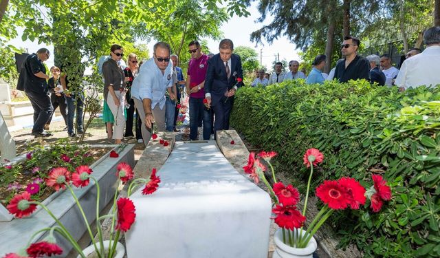 İzmir'in efsane başkanı Ahmet Piriştina saygı ve özlemle anıldı