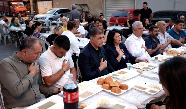 Tugay, Kınık'ta muharrem lokmasını paylaştı: “Dayanışmadan asla vazgeçmeyelim”