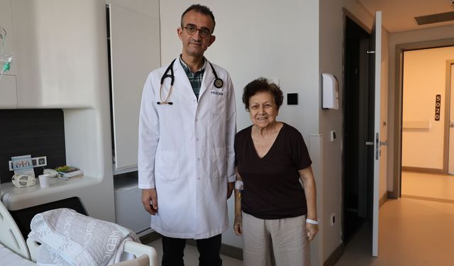 80'lik kalp hastasına ameliyatsız şifa