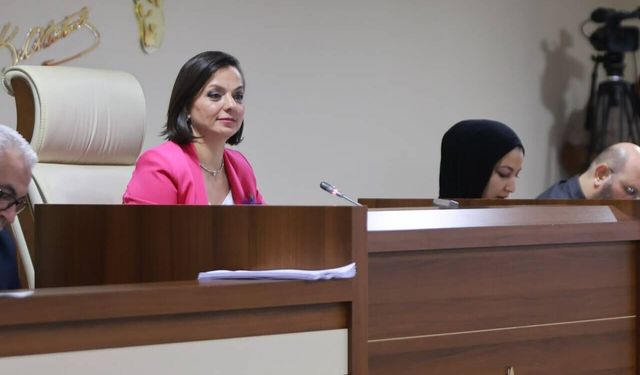 Karabağlar Belediye Başkanı Kınay CHP’den istifa etti, YENİ Parti'ye geçti