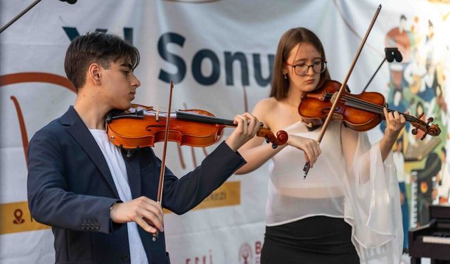 Bornova’da 'Yıl Sonu Dinletileri' sanat şölenine dönüştü