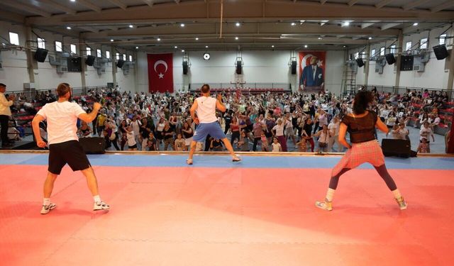 Çiğli’de Aerobik ve Dans Gecesi coşkusu