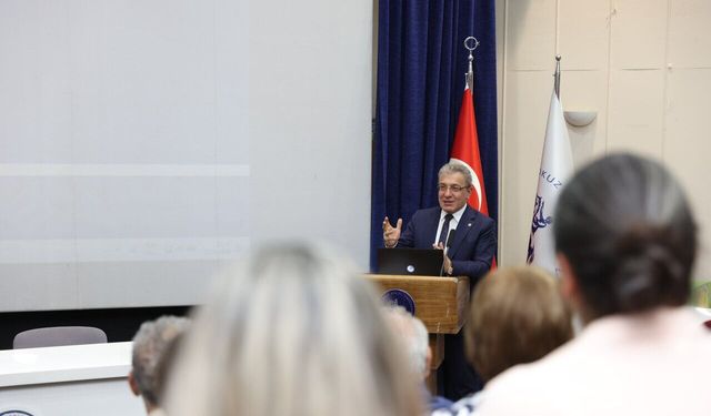 DEÜ'den çevre farkındalığı: “Dünya Bize Emanet”