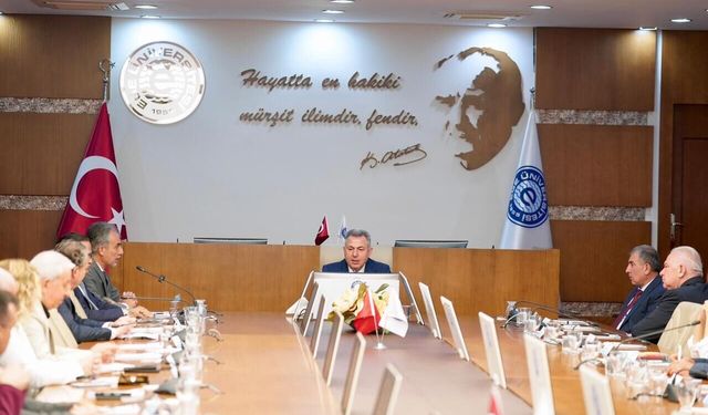 Ege Üniversitesi Danışma Kurulu toplandı
